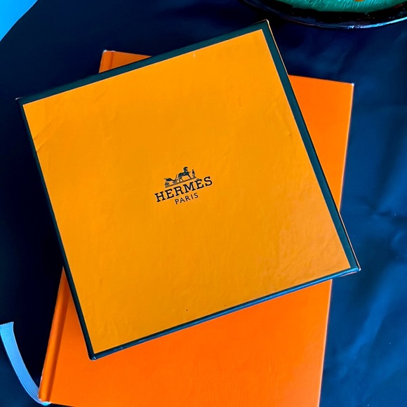 Bundle Hermes empty box 📦 and VBC notebook In Orange 🍊 - Picture 2 of 5
